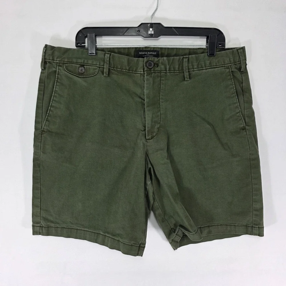 Banana Republic Lived-In Men's Chino Shorts Size 38 / 8